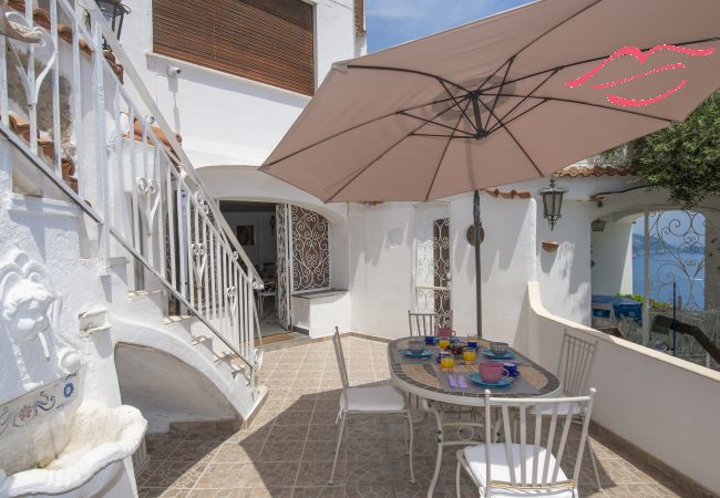 Villa in Praiano - Villa Albatros - Stunning 2 floors Villa for large groups! Villa in Praiano - Villa Albatros - Stunning 2 floors Villa for large groups!