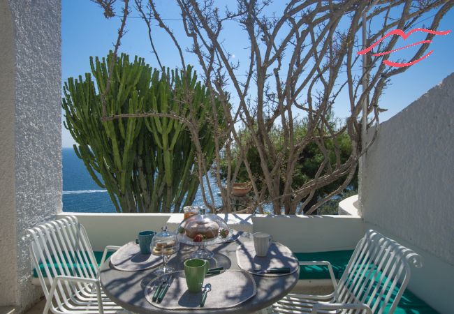 Apartment in Conca dei Marini - Casa Giovannina - charming fisherman's house with stunning views Apartment in Conca dei Marini - Casa Giovannina - charming fisherman's house with stunning views