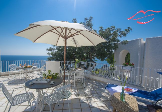 Apartment in Conca dei Marini - Casa Giovannina - charming fisherman's house with stunning views Apartment in Conca dei Marini - Casa Giovannina - charming fisherman's house with stunning views