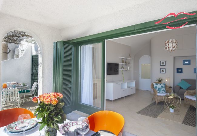 Apartment in Conca dei Marini - Casa Giovannina - charming fisherman's house with stunning views Apartment in Conca dei Marini - Casa Giovannina - charming fisherman's house with stunning views