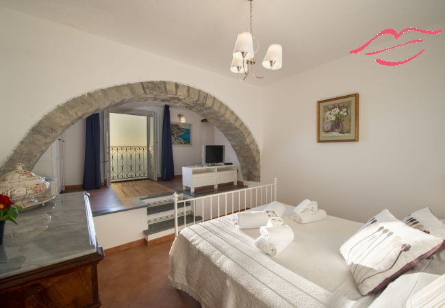 Apartment in Praiano - Casa Cimino A - Lovely apartment and amazing view on Capri and Positano Apartment in Praiano - Casa Cimino A - Lovely apartment and amazing view on Capri and Positano