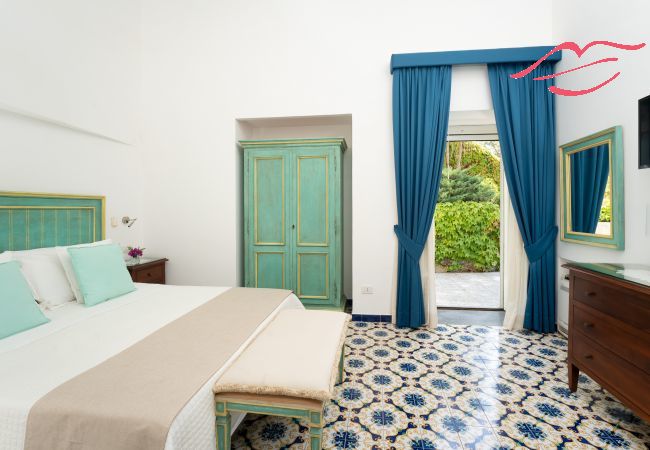 Villa in Amalfi - Villa Bijoux - Luxury Villa Sea View  Villa in Amalfi - Villa Bijoux - Luxury Villa Sea View