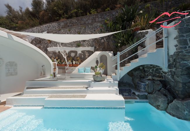Villa in Praiano - Villa Venusta - Majestic Villa with Pool Villa in Praiano - Villa Venusta - Majestic Villa with Pool
