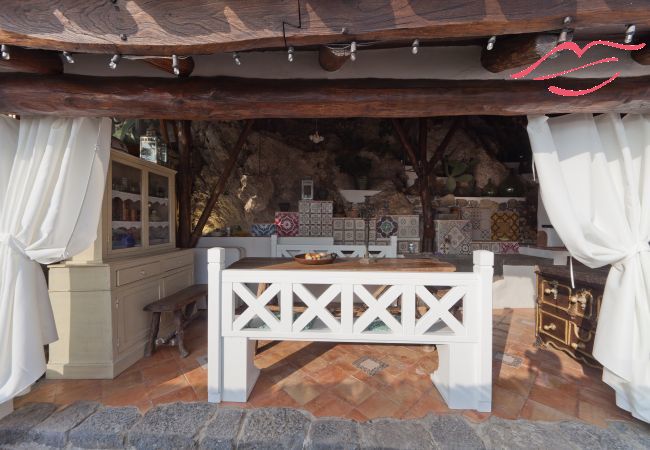 Villa in Praiano - Villa Venusta - Majestic Villa with Pool Villa in Praiano - Villa Venusta - Majestic Villa with Pool