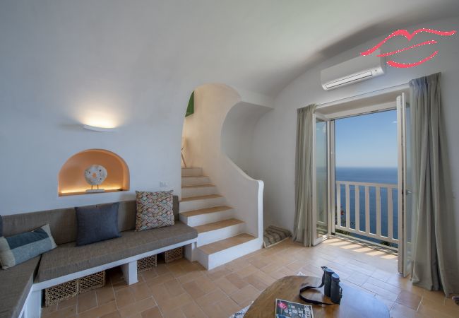 Villa in Praiano - Punta di Diamante - 200 Steps to Heaven Villa in Praiano - Punta di Diamante - 200 Steps to Heaven