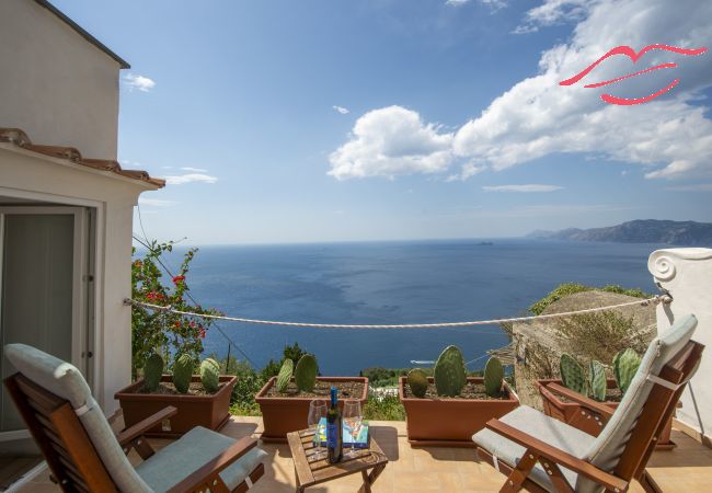 Villa in Praiano - Punta di Diamante - 200 Steps to Heaven Villa in Praiano - Punta di Diamante - 200 Steps to Heaven