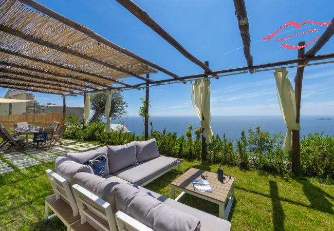 Villa in Praiano - Punta di Diamante - 200 Steps to Heaven Villa in Praiano - Punta di Diamante - 200 Steps to Heaven