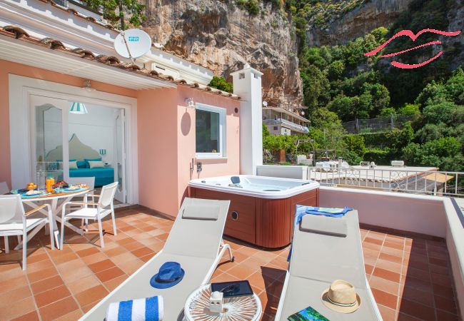 Apartment in Positano - Medusa suite with jacuzzi