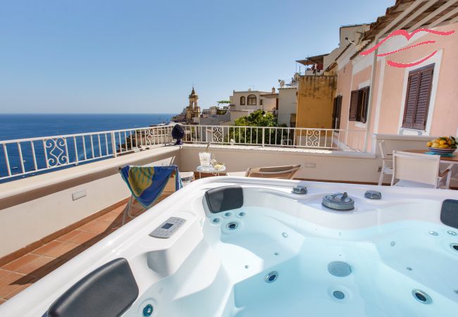 Apartment in Positano - Medusa suite with jacuzzi