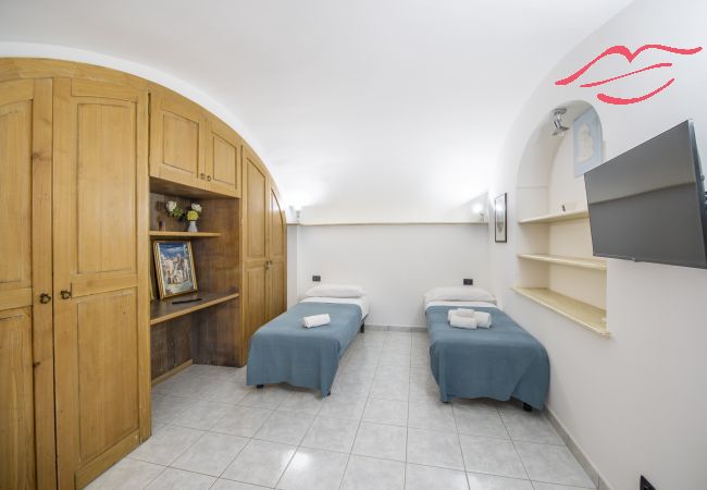 House in Praiano - Casa Il Riccio - House with garden and breathtaking view House in Praiano - Casa Il Riccio - House with garden and breathtaking view