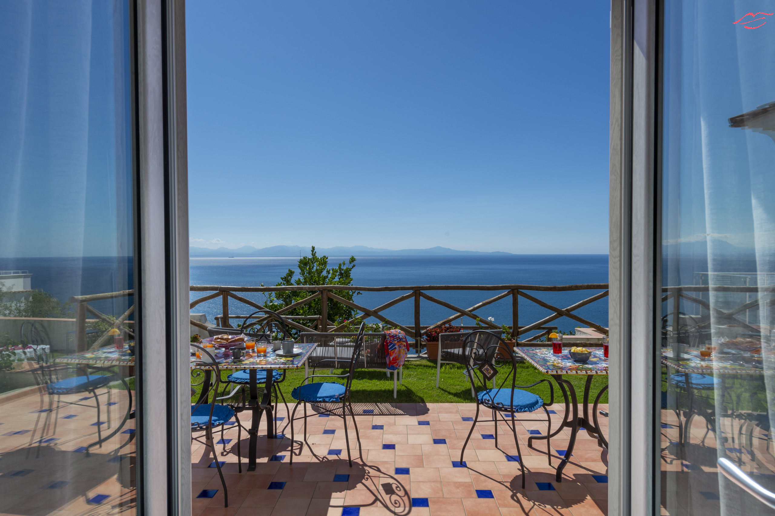  in Praiano - Villa Euriclea - Mediterranean elegance in the heart of Praiano