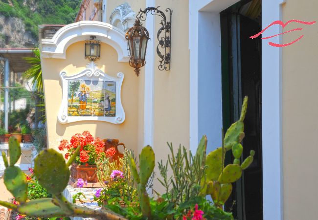 House in Positano - Estate4home - Palazzo Crocione  House in Positano - Estate4home - Palazzo Crocione