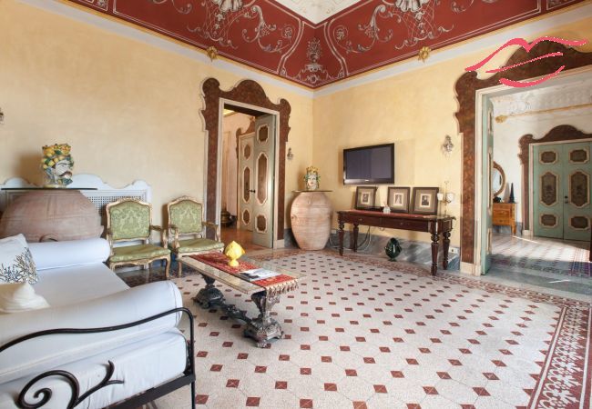 House in Positano - Estate4home - Palazzo Crocione  House in Positano - Estate4home - Palazzo Crocione
