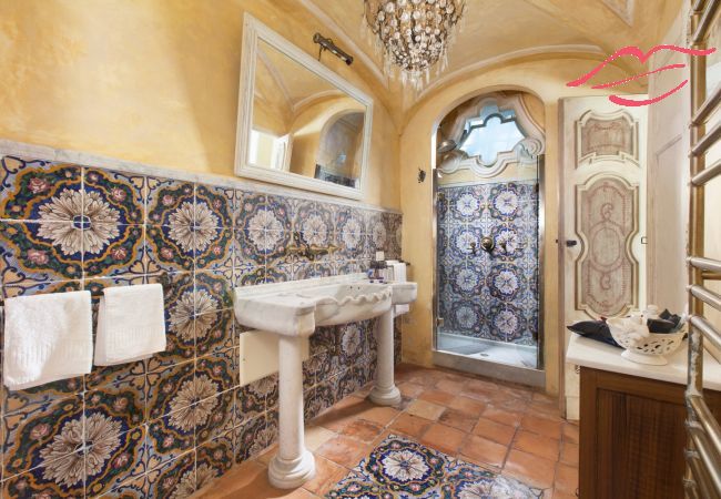 House in Positano - Estate4home - Palazzo Crocione  House in Positano - Estate4home - Palazzo Crocione