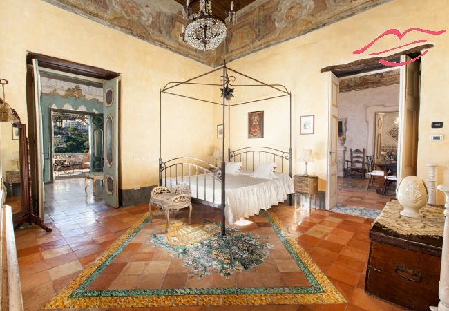 House in Positano - Estate4home - Palazzo Crocione  House in Positano - Estate4home - Palazzo Crocione