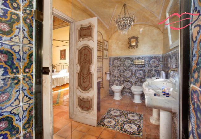 House in Positano - Estate4home - Palazzo Crocione  House in Positano - Estate4home - Palazzo Crocione