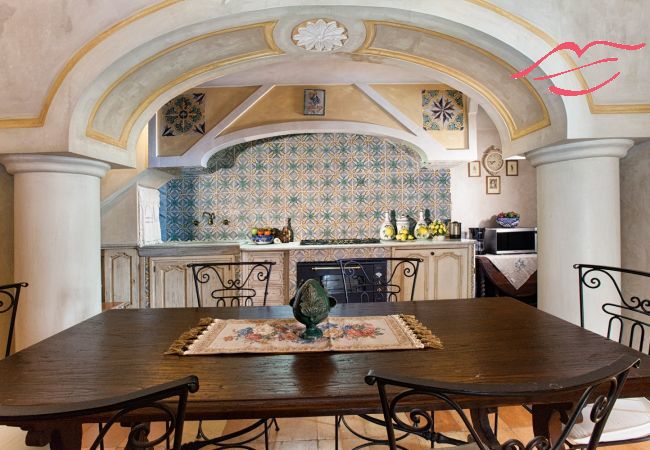 House in Positano - Estate4home - Palazzo Crocione  House in Positano - Estate4home - Palazzo Crocione