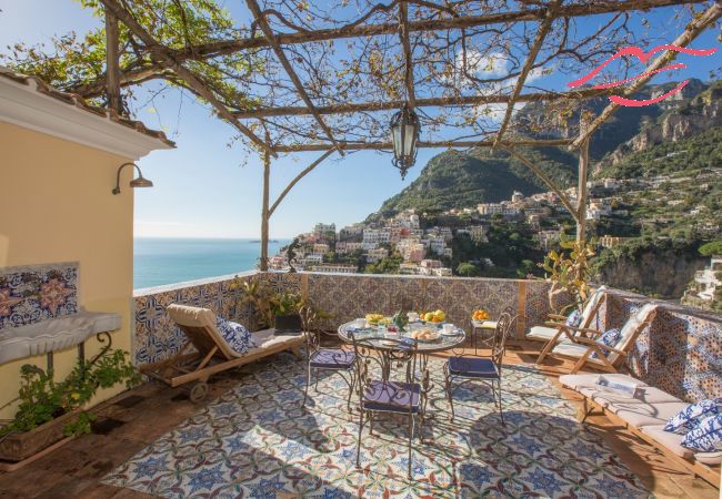 House in Positano - Estate4home - Palazzo Crocione  House in Positano - Estate4home - Palazzo Crocione
