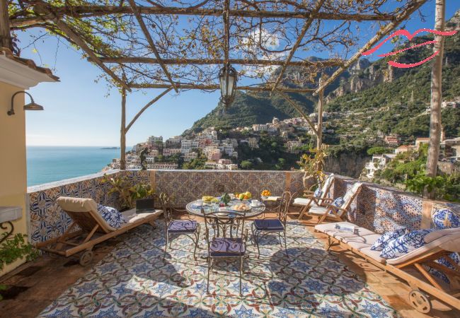 House in Positano - Estate4home - Palazzo Crocione  House in Positano - Estate4home - Palazzo Crocione