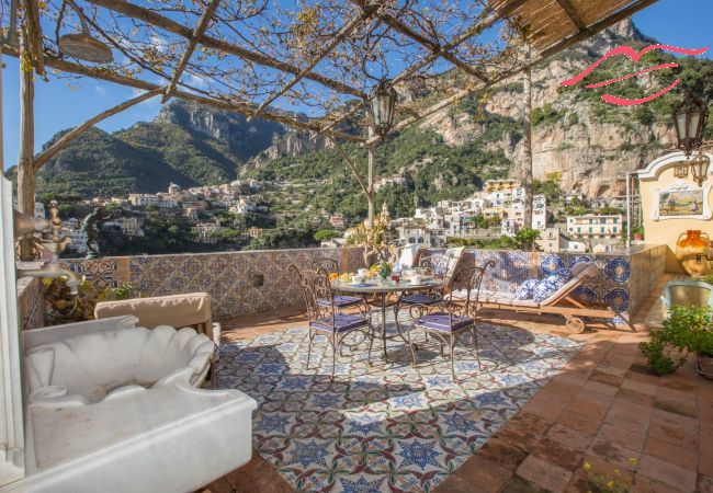 House in Positano - Estate4home - Palazzo Crocione  House in Positano - Estate4home - Palazzo Crocione