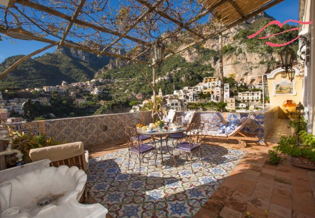 House in Positano - Estate4home - Palazzo Crocione  House in Positano - Estate4home - Palazzo Crocione