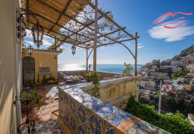 House in Positano - Estate4home - Palazzo Crocione  House in Positano - Estate4home - Palazzo Crocione