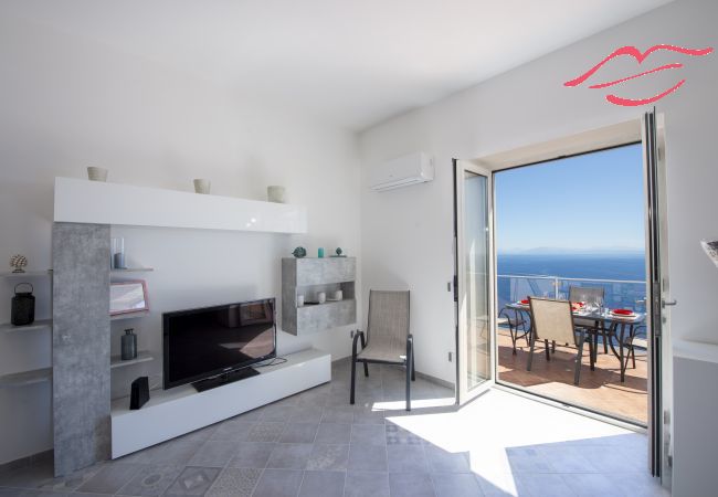 Villa in Praiano - Villa Ecuba - Villa for groups in a strategic position Villa in Praiano - Villa Ecuba - Villa for groups in a strategic position
