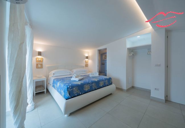 Villa in Maiori - Luxury Villa Vittoria- Villa with garden, swimming pool and jacuzzi overlooking the sea Villa in Maiori - Luxury Villa Vittoria- Villa with garden, swimming pool and jacuzzi overlooking the sea