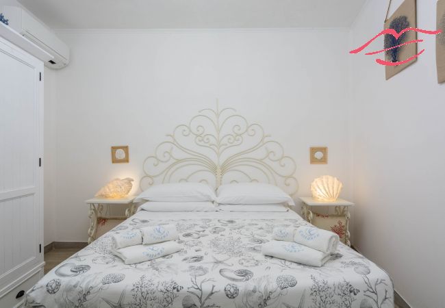 Villa in Maiori - Luxury Villa Vittoria- Villa with garden, swimming pool and jacuzzi overlooking the sea Villa in Maiori - Luxury Villa Vittoria- Villa with garden, swimming pool and jacuzzi overlooking the sea