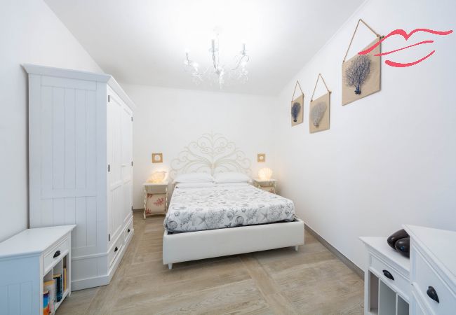 Villa in Maiori - Luxury Villa Vittoria- Villa with garden, swimming pool and jacuzzi overlooking the sea Villa in Maiori - Luxury Villa Vittoria- Villa with garden, swimming pool and jacuzzi overlooking the sea