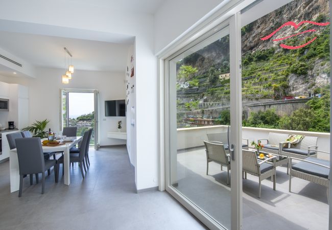 Villa in Amalfi - Villa Donna Rachele - Sea view Jacuzzi and Free Parking Villa in Amalfi - Villa Donna Rachele - Sea view Jacuzzi and Free Parking