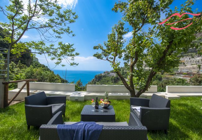 Villa in Amalfi - Villa Donna Rachele - Sea view Jacuzzi and Free Parking