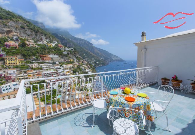 House in Positano - Estate4home- La casa del maresciallo House in Positano - Estate4home- La casa del maresciallo