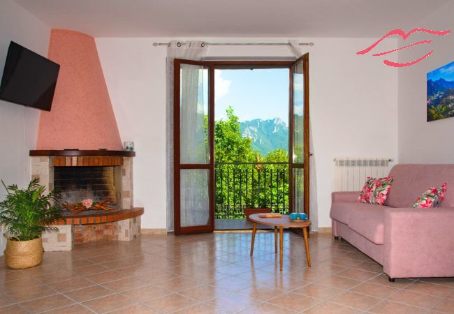 Apartment in Tramonti - Casa Tramonti D'aMare - On the hills of the Amalfi Coast Apartment in Tramonti - Casa Tramonti D'aMare - On the hills of the Amalfi Coast