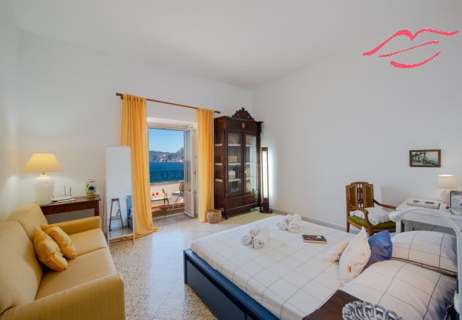 Apartment in Praiano - Casa Nostra - It speaks of love, family, and the sea Apartment in Praiano - Casa Nostra - It speaks of love, family, and the sea