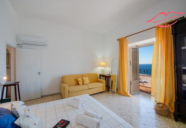 Apartment in Praiano - Casa Nostra - It speaks of love, family, and the sea Apartment in Praiano - Casa Nostra - It speaks of love, family, and the sea