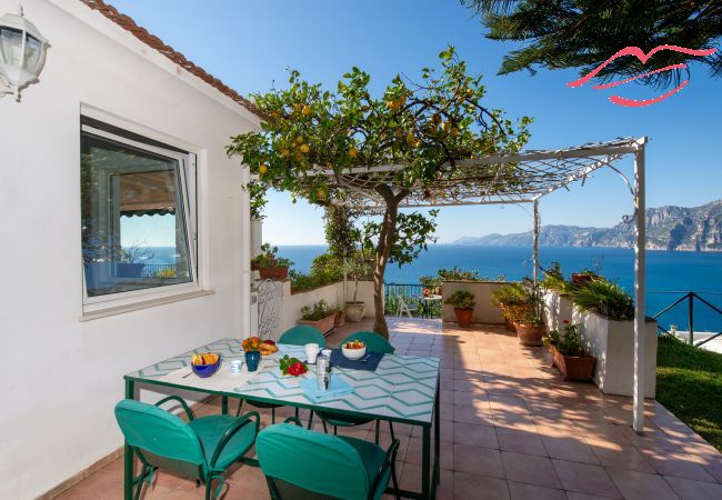 Apartment in Praiano - Casa Nostra - It speaks of love, family, and the sea Apartment in Praiano - Casa Nostra - It speaks of love, family, and the sea