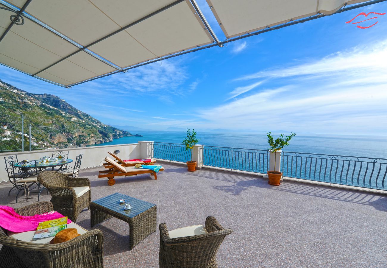 House in Praiano - Casa La Ulivella - Large Terrace Overlooking the sea