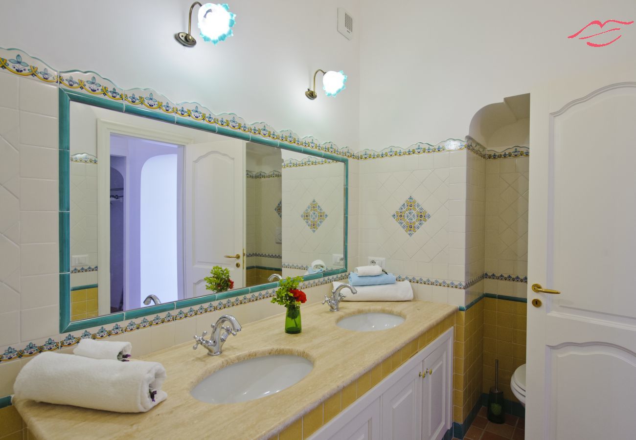 Villa in Praiano - Casa Alessia - Big terrace on the sea, ideal for large families Villa in Praiano - Casa Alessia - Big terrace on the sea, ideal for large families
