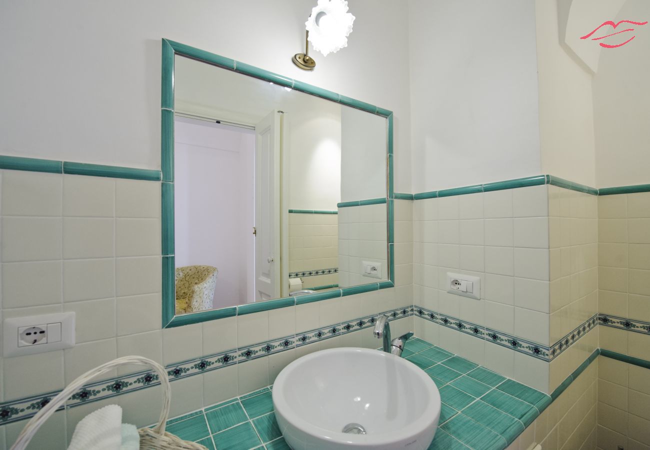 Villa in Praiano - Casa Alessia - Big terrace on the sea, ideal for large families Villa in Praiano - Casa Alessia - Big terrace on the sea, ideal for large families