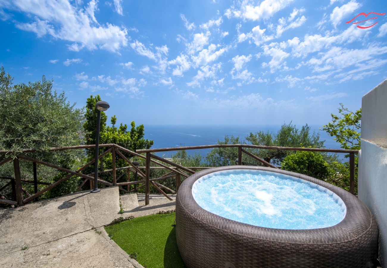 House in Praiano - Casa Punta Paradiso - Romantic Seaside Retreat