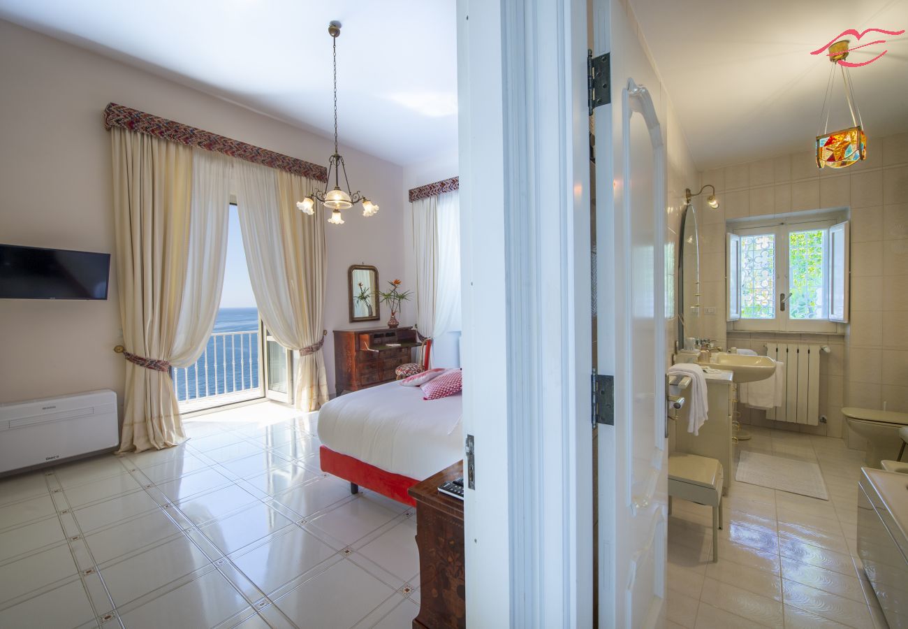 Villa in Ravello - Villa Arte - Luxurious Villa for Large Groups with Private Pool