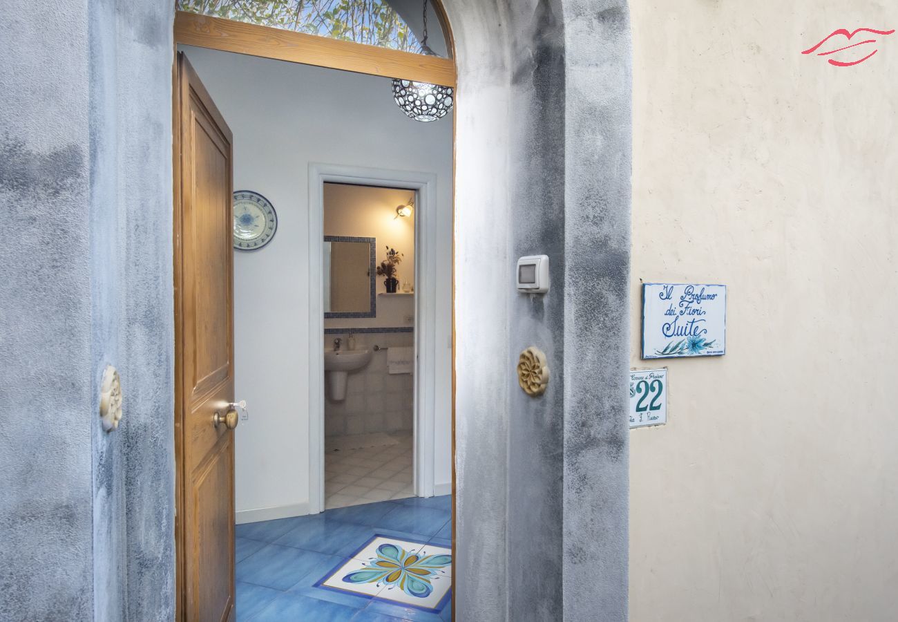 House in Praiano - Il Profumo dei Fiori Suite - Panoramic suite on Capri and Positano