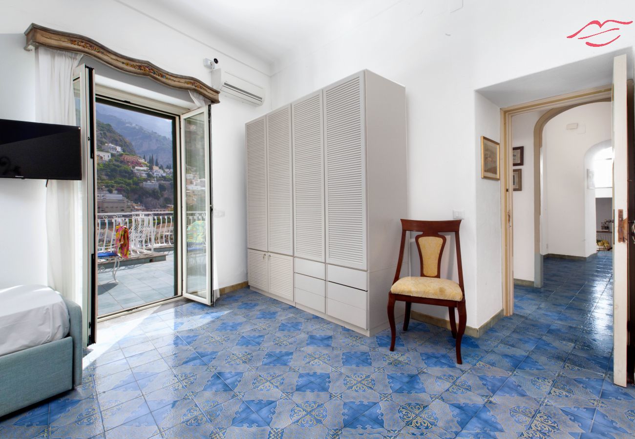 House in Positano - Estate4home- La casa del maresciallo House in Positano - Estate4home- La casa del maresciallo